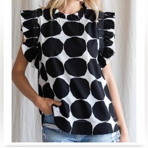 GJO Going Around in Circles Black‎ Ruffled Blouse. Size Medium. NWT.